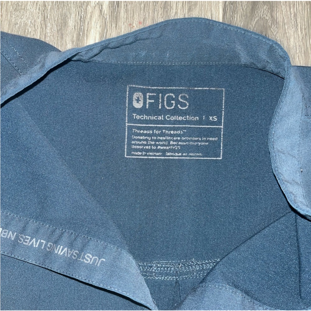 Figs scrub set top XS pants Small Petite - Picture 5 of 5